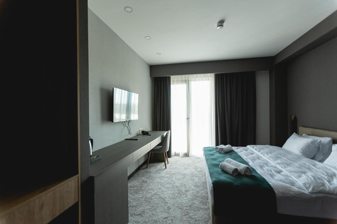 West Inn Georgia 쿠타이시 외부 사진