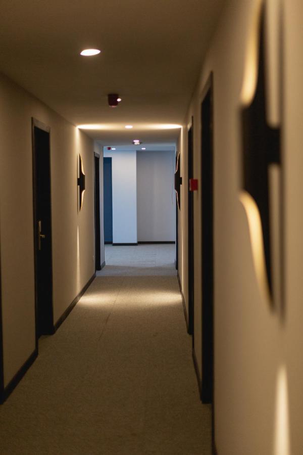 West Inn Georgia 쿠타이시 외부 사진