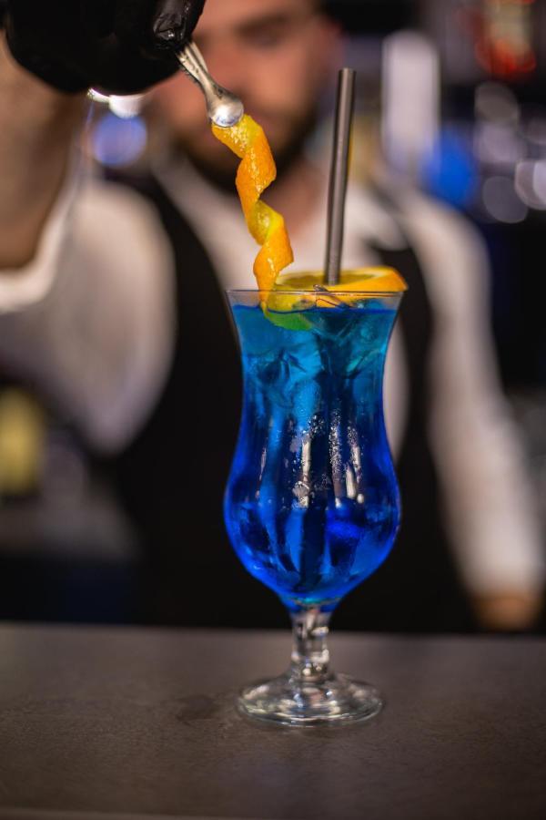 West Inn Georgia 쿠타이시 외부 사진