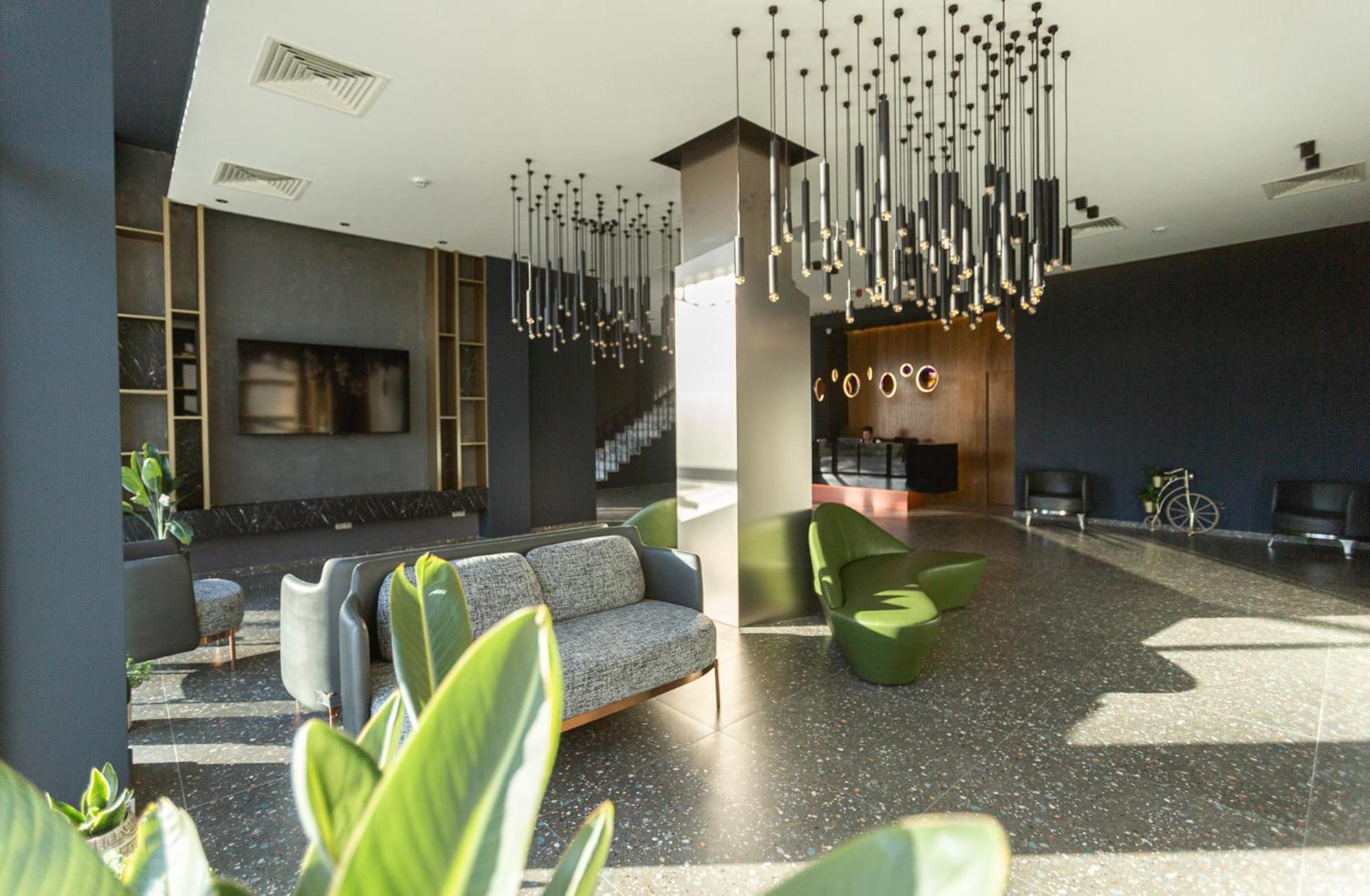 West Inn Georgia 쿠타이시 외부 사진