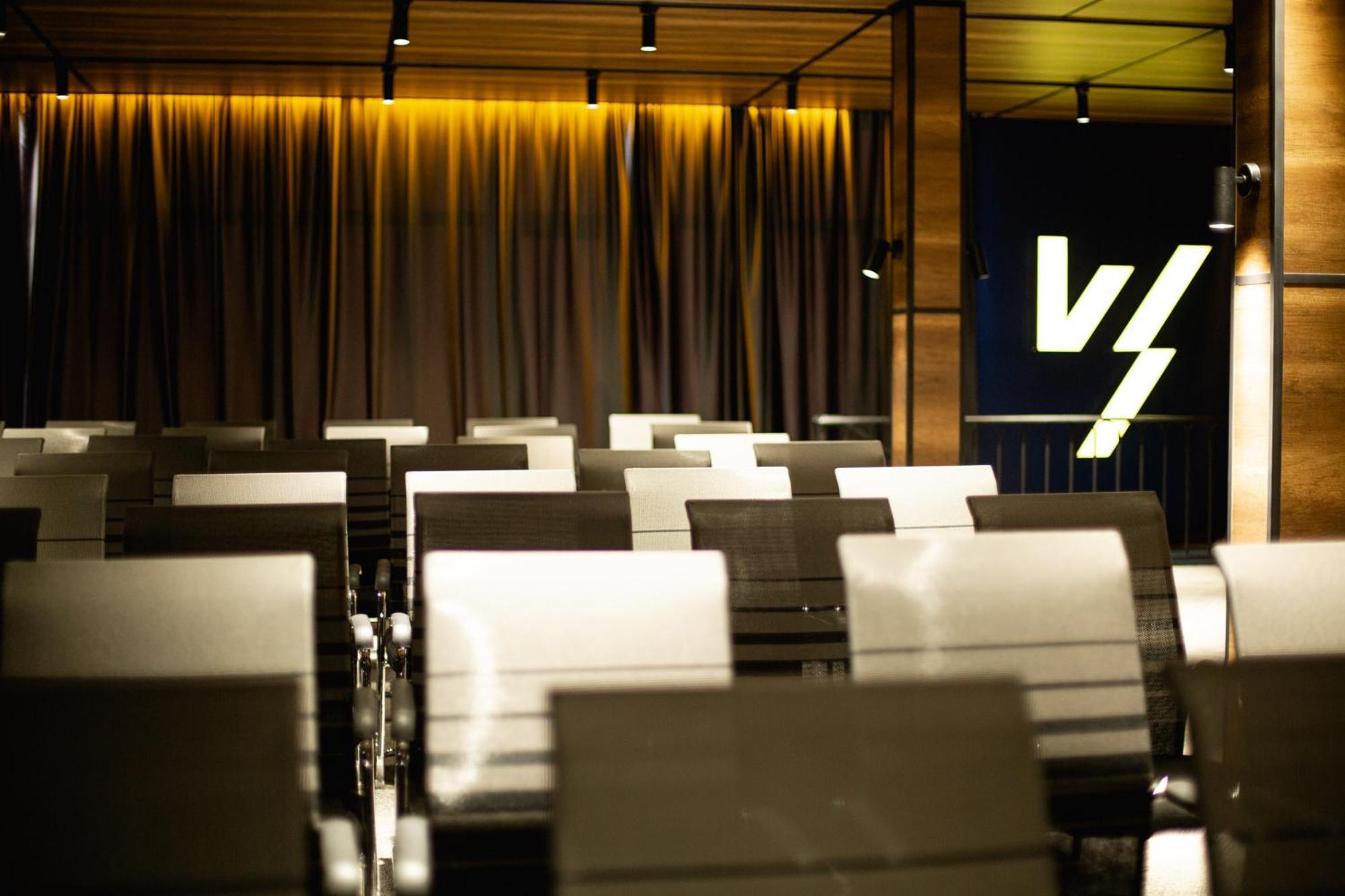 West Inn Georgia 쿠타이시 외부 사진