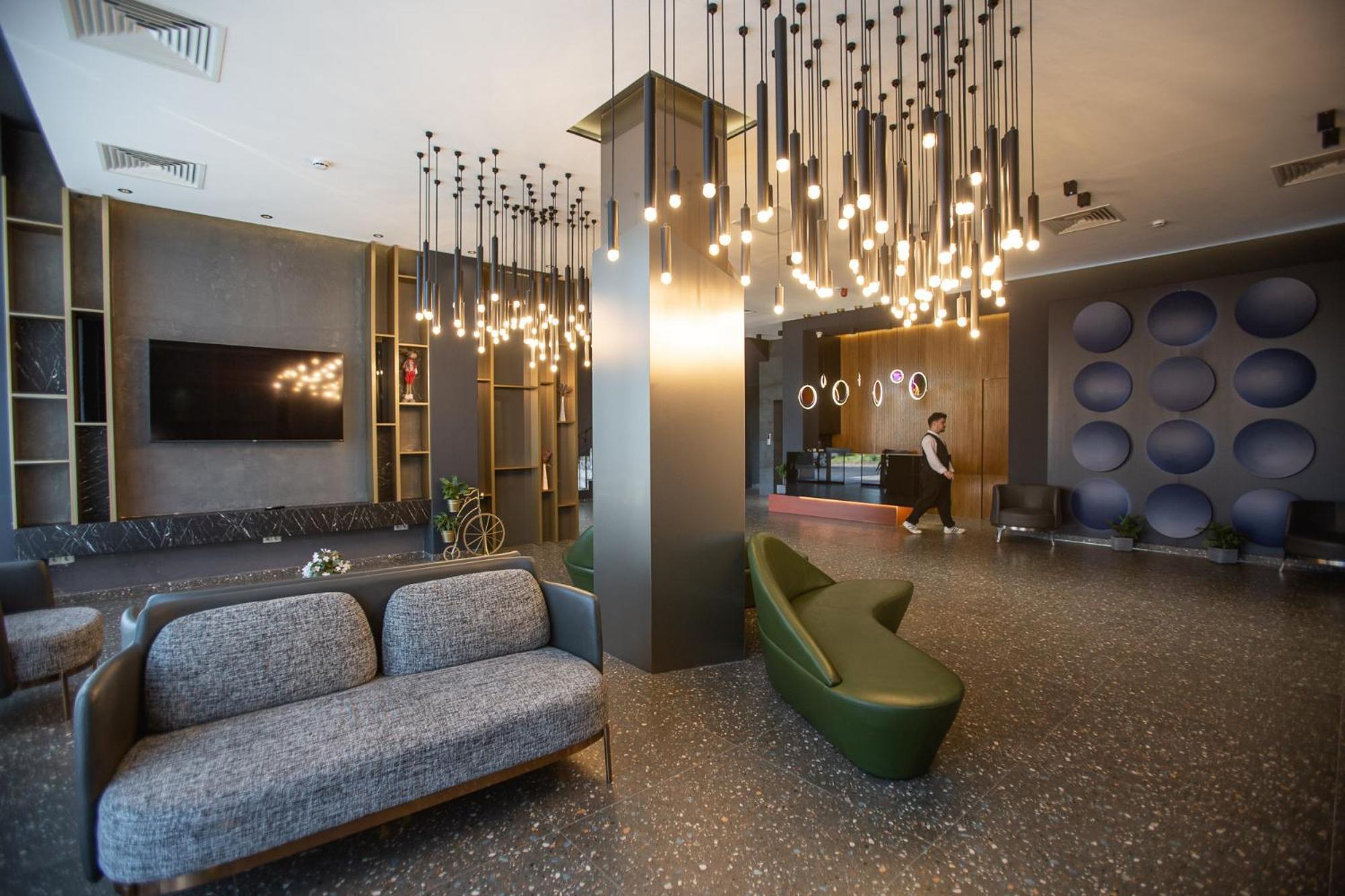 West Inn Georgia 쿠타이시 외부 사진