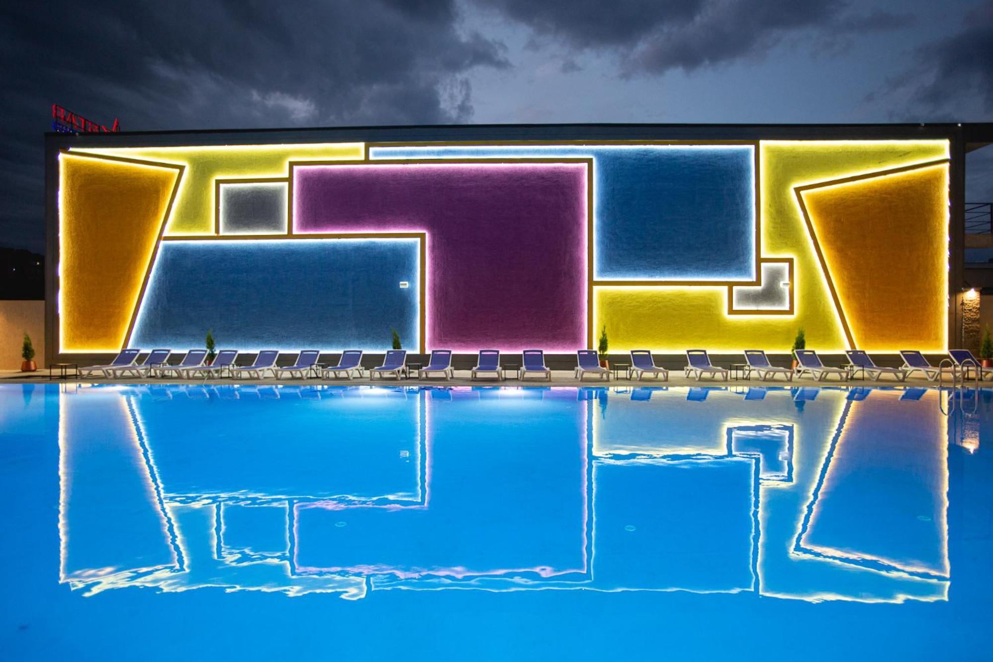 West Inn Georgia 쿠타이시 외부 사진