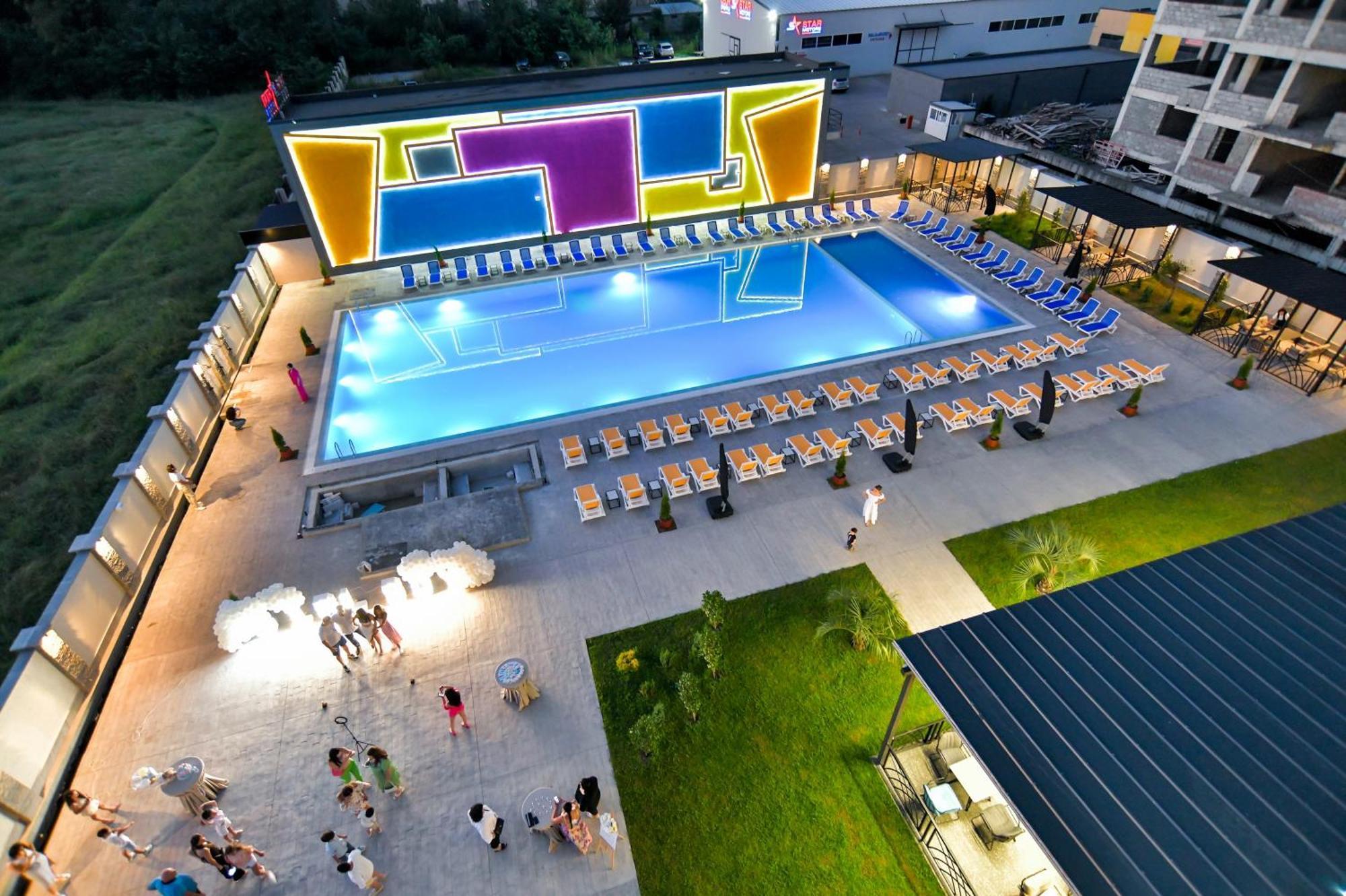 West Inn Georgia 쿠타이시 외부 사진